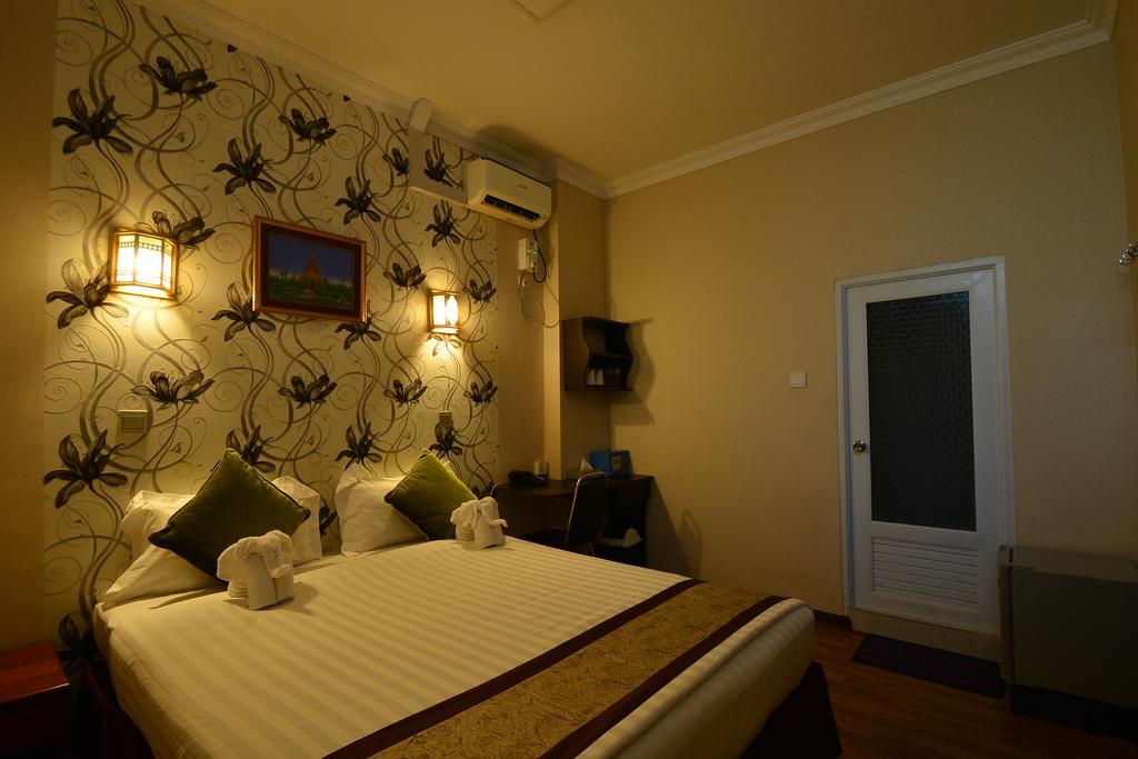 Hotel Family Treasure Rangún Exteriér fotografie